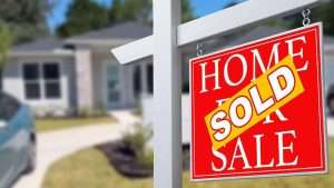 Strategies for attracting top-dollar offers when pricing your home